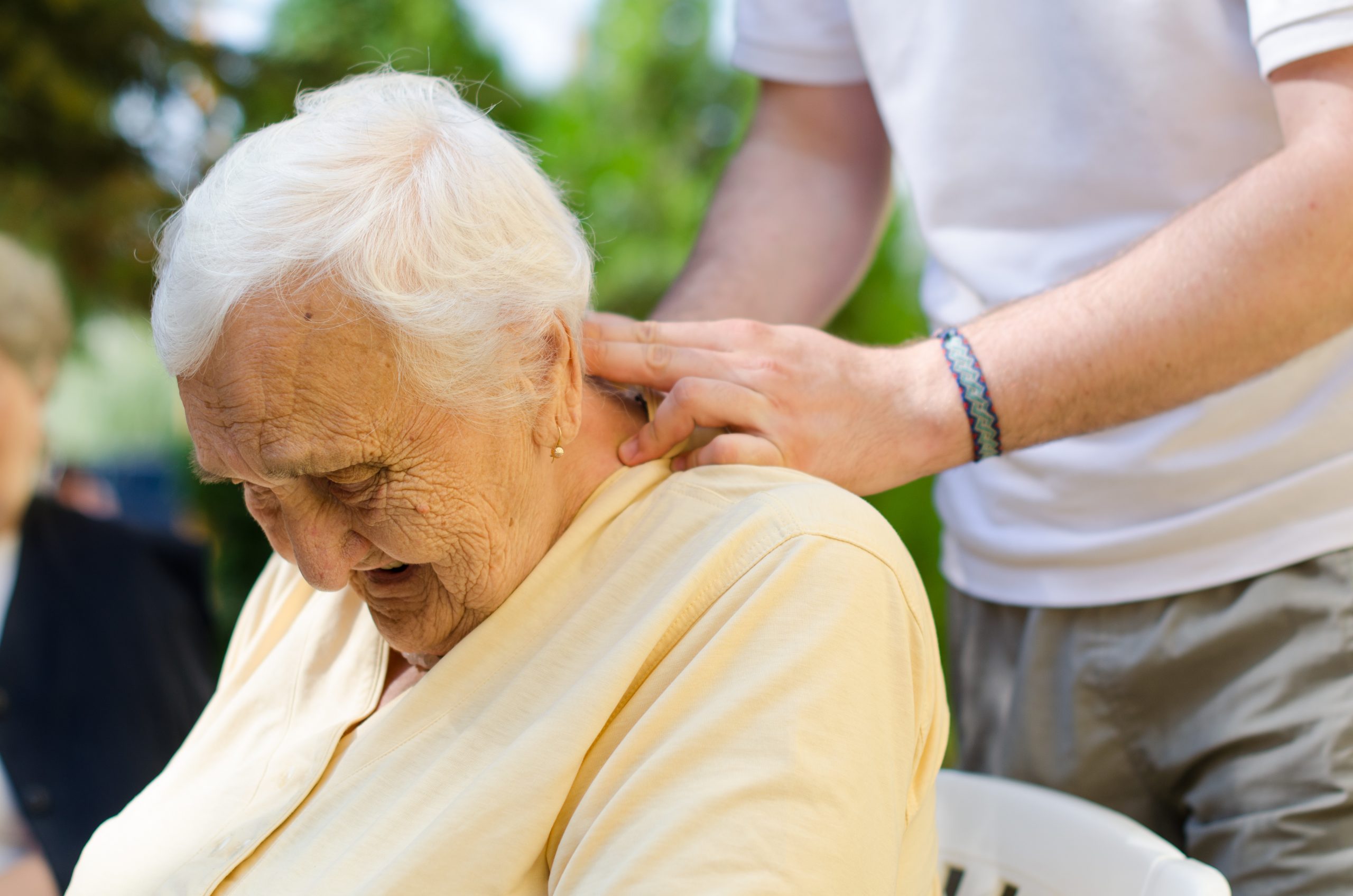Les bienfaits du massage pour personnes âgées
